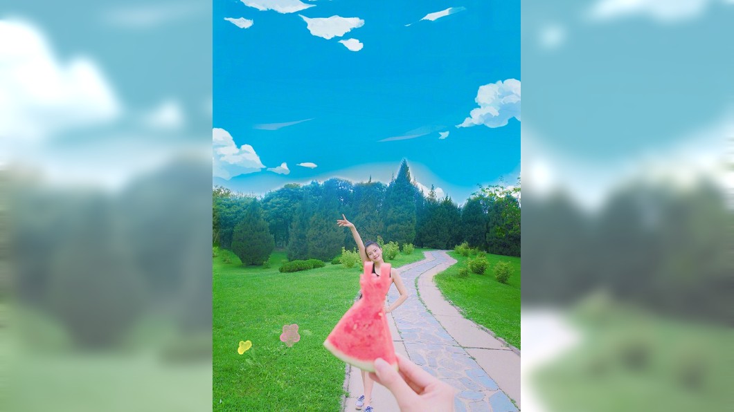 高圓圓的西瓜裝創意十足。圖／翻攝高圓圓微博
