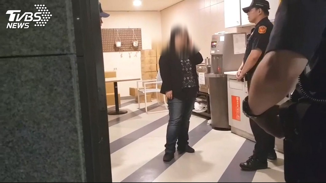 新北勞工局女員工追砍副局長 母:有人用腦波控制我女兒