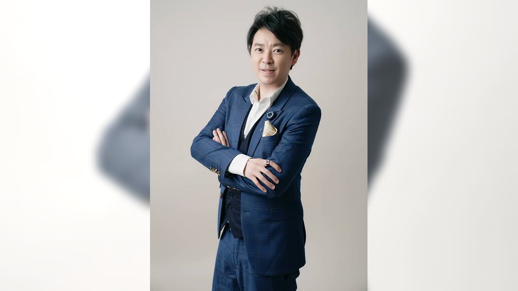 塔羅牌大師小孟老師。圖／翻攝自小孟老師臉書