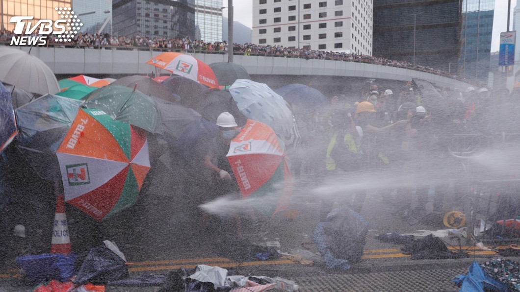 反送中浪潮不止 港警購買3輛「水炮車」準備上陣