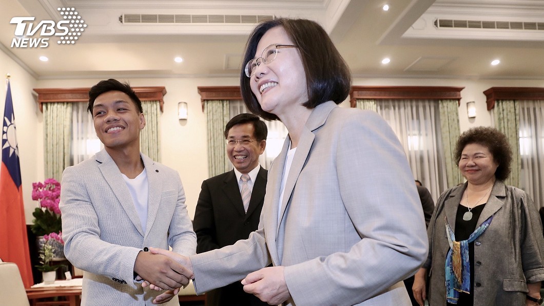 接見青年拳王　蔡總統笑問：我們屏東人特別會打拳嗎？