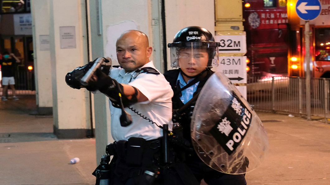 中聯辦衝突44人起訴暴動罪 今開庭.千人法院聲援