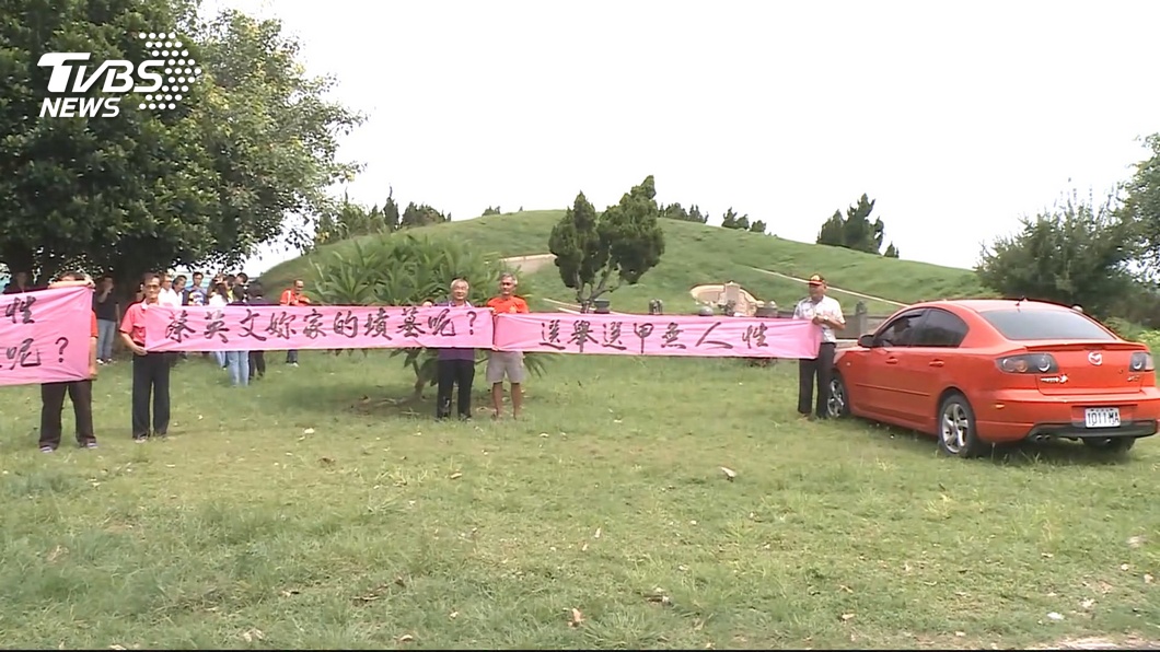 會勘李佳芬祖墳連摔2跤 他曝:惹怒亡者快「做這事」
