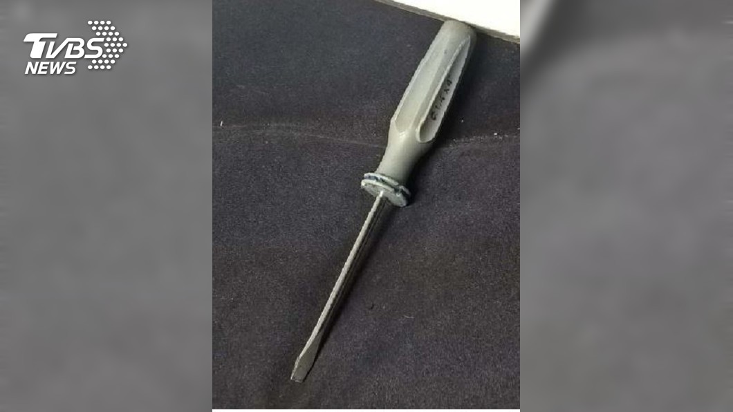 日婦上商店購物 遭男持螺絲起子刺頸重傷