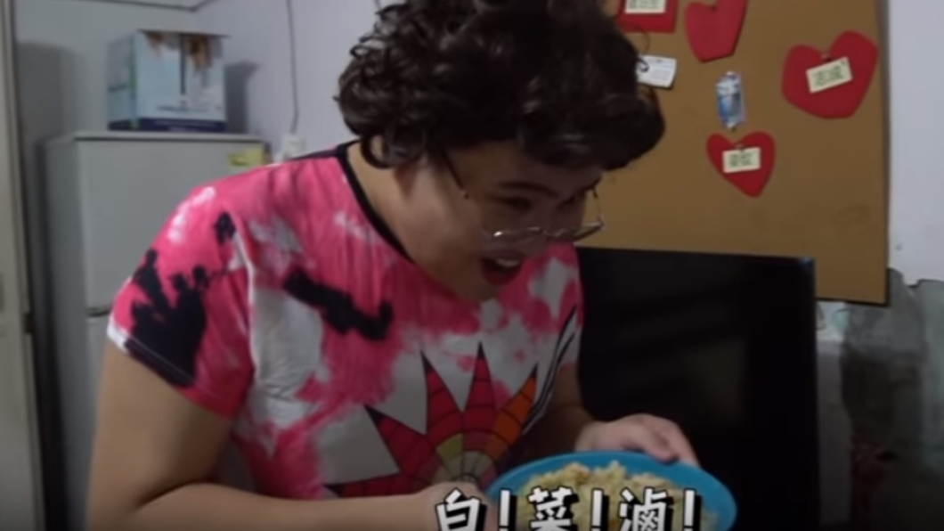 黃媽媽看兒子愛吃「白菜滷」，每天都煮同一道。圖／翻攝自「黃小愛LittleLove」YouTube