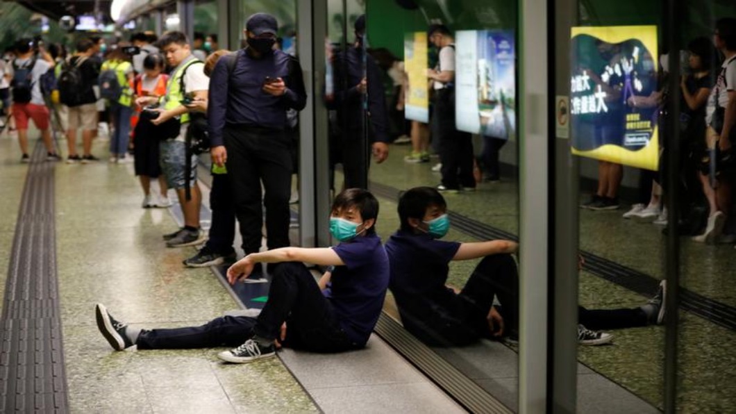 香港三罷啟動！地鐵8路線受阻　航空取消235班