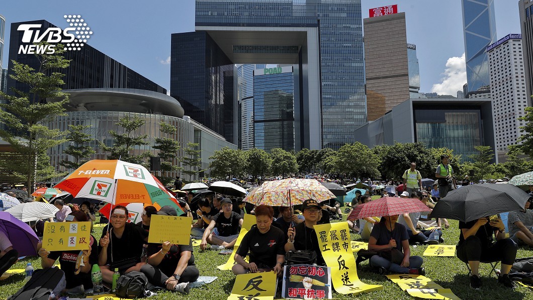 「三罷」混亂的一天 港民「癱瘓香港」表不滿