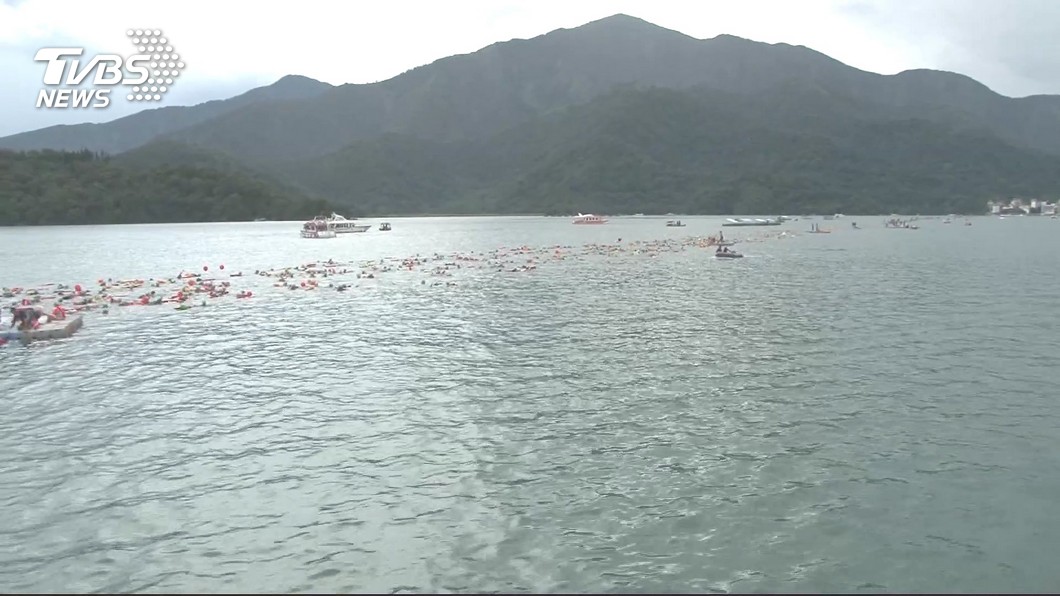 大陸禁台灣自由行 陸客泳渡日月潭生變