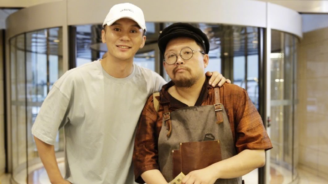 李晨4日貼出照片，表示3日去看劇。圖／翻攝李晨微博