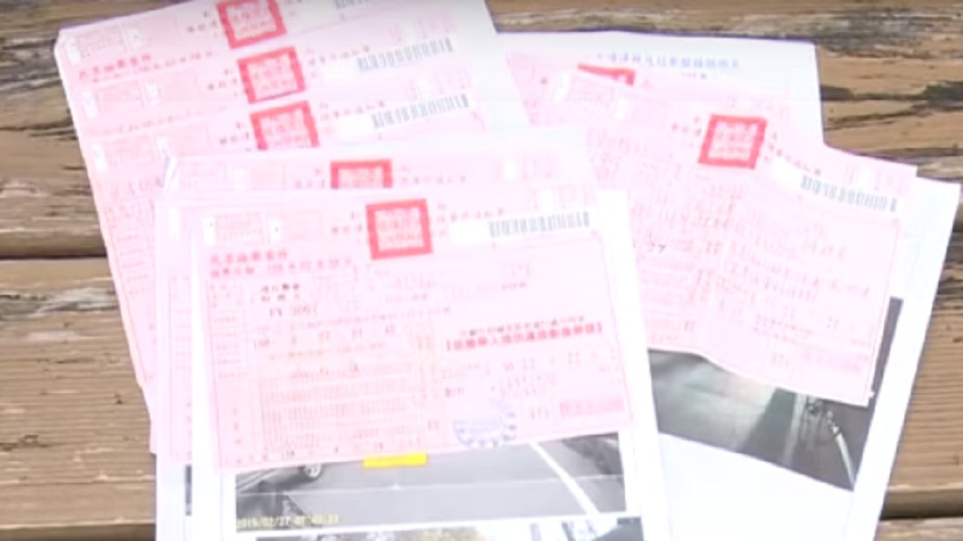 弟無照酒駕讓她罰單收不完 無奈嘆:爸媽還叫我繳