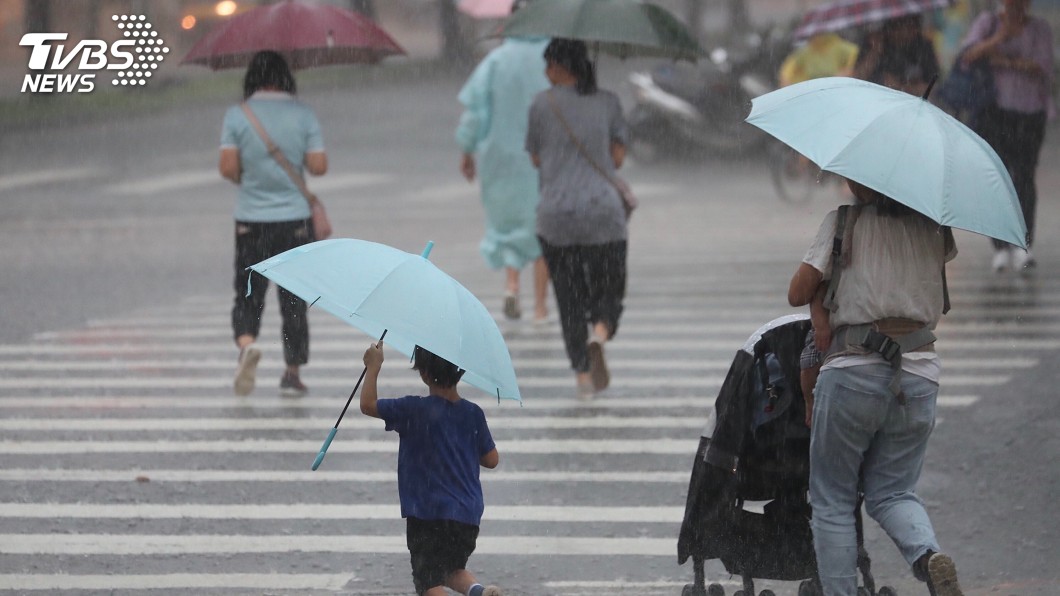 外出小心!對流雲系發展旺盛 7縣市大雨特報