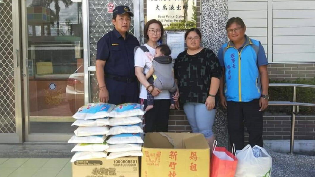 花蓮暖心副所長夫妻默默行善 低調捐物資助人