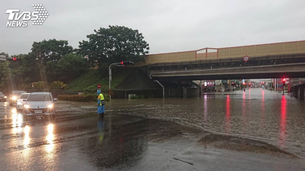 台南豪雨淹水50公分　老舊房屋滲水嚴重