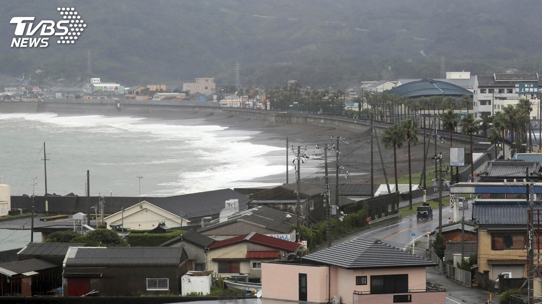 颱風柯羅莎尚未登陸日本已5傷 逾7千人避難