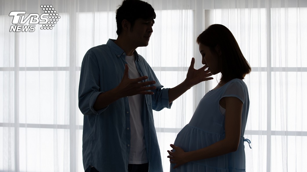 甜喊「只給妳」搞大女下屬肚 姦情曝光人夫秒翻臉