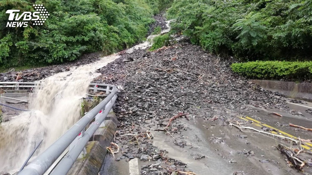 雨炸中南部多處土石流　高雄撤離3千多人