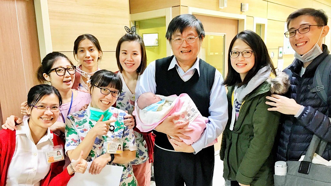懷孕3月肝臟移植後順利產子 長庚醫院締造台灣首例