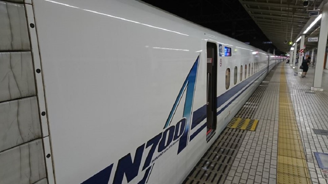日本新幹線傳意外 時速280公里車門大開