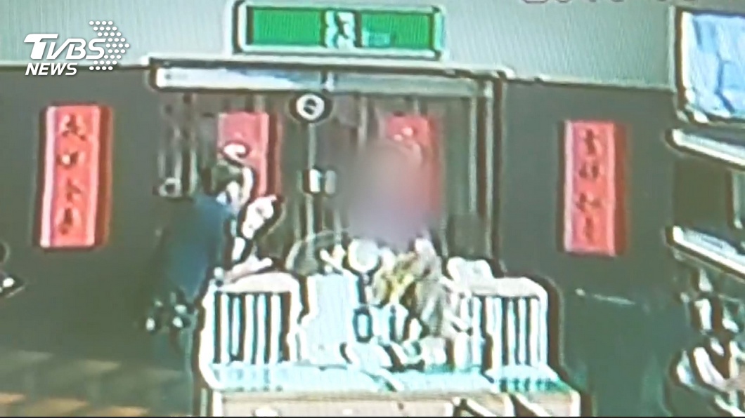 一再轉學怕新環境 14歲姊姊帶7歲弟蹺家
