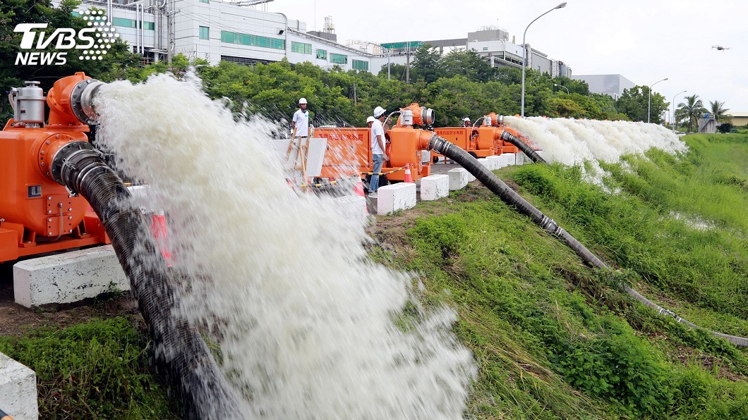 颱風白鹿逼近 台南備妥逾400台抽水機待命