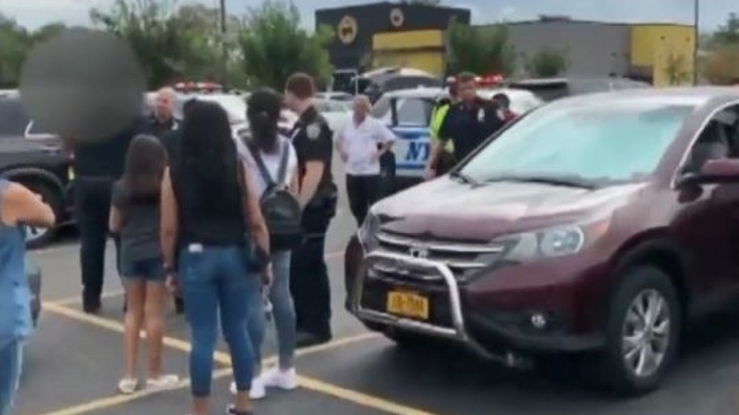 女嬰鎖高溫車內1小時！　媽購物完才發現：我很抱歉