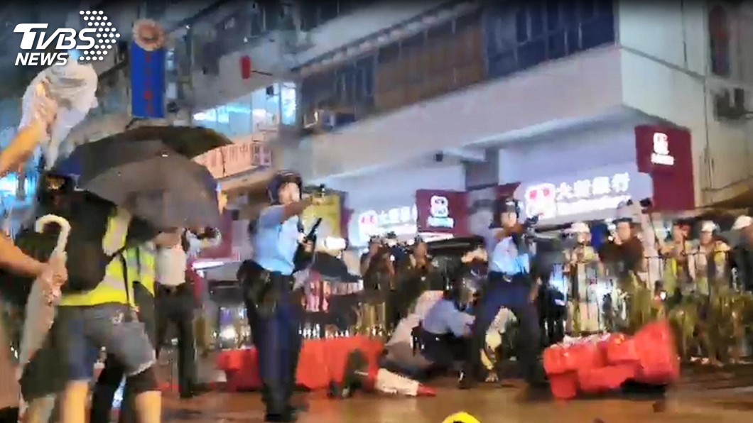 東方之珠光彩不再　香港深陷經濟與存亡危機