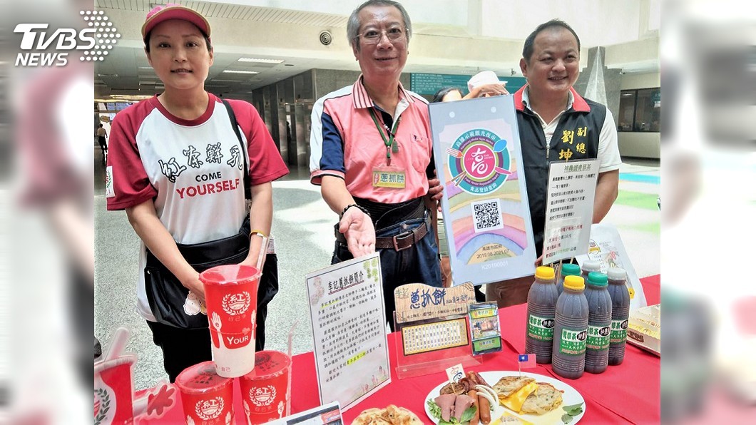 示範觀光夜市標章上路 韓國瑜勉攤商愛惜羽毛