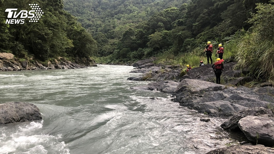 去年姊姊才溺斃 他帶6歲兒同地捕魚又失蹤