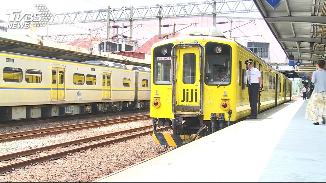 台、俄設計石虎同登彩繪列車　林佳龍：一舉數得