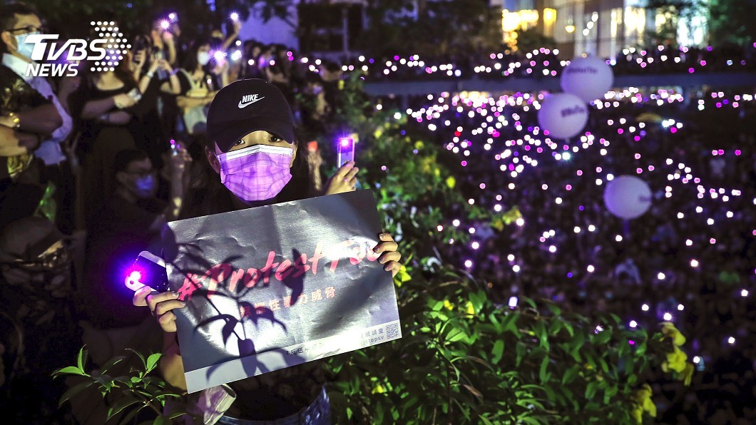 遭警施暴者接連現身　爆眼女：盼港人戰勝邪惡