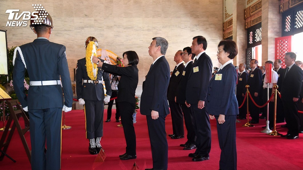 九三軍人節 蔡總統主持秋祭典禮唱國歌