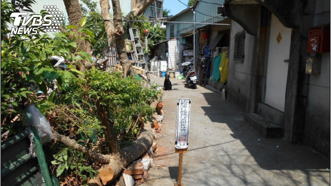 「清朝人」欠稅逾百萬 土地遭拍賣