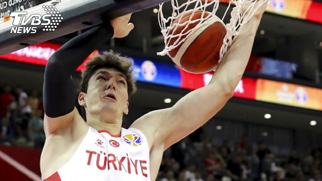 關鍵兩罰掉漆成戰犯　球員維基遭改：從NBA雷到國家隊
