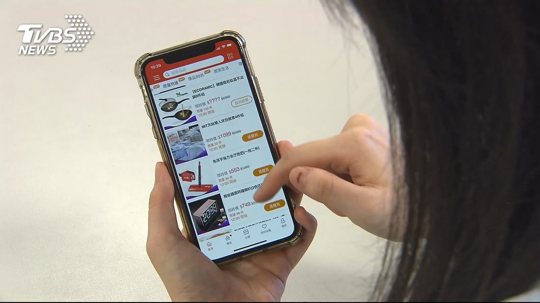 「在用蝦皮嗎?」認真嬤神回2句 網全笑爆:後勁超強