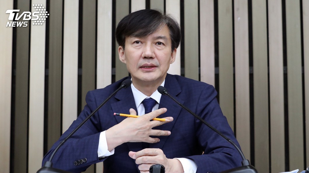 特權風波未平　韓媒：文在寅仍將任曹國掌法務部