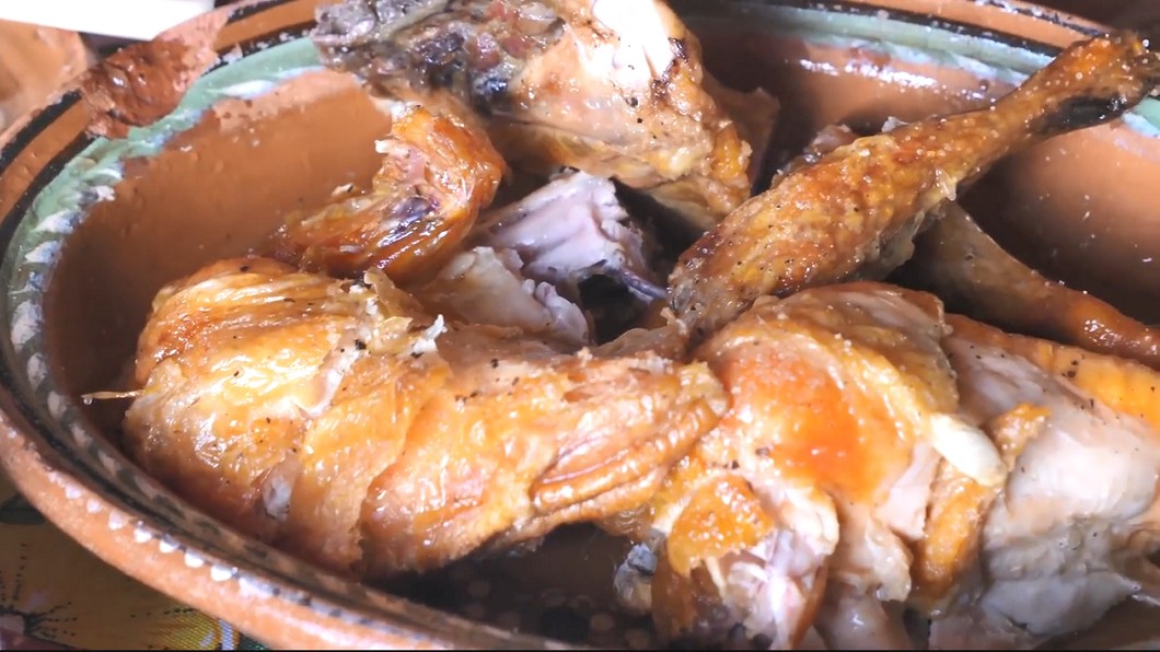 墨國美食「卡尼塔」　慢火油煨豬肉美味多端
