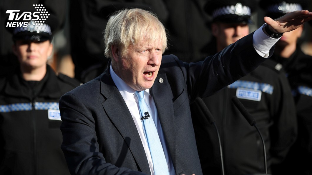 警校學員站太久快暈倒 英相強生繼續演說挨批