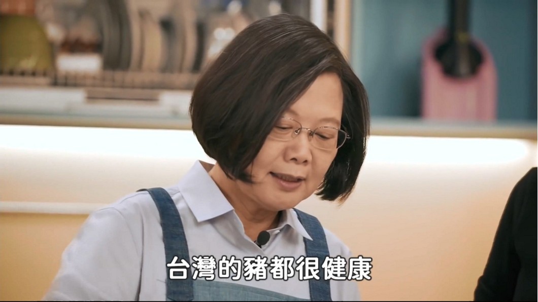 小英上菜！　邊煮「肉絲炒豆干」邊談防疫