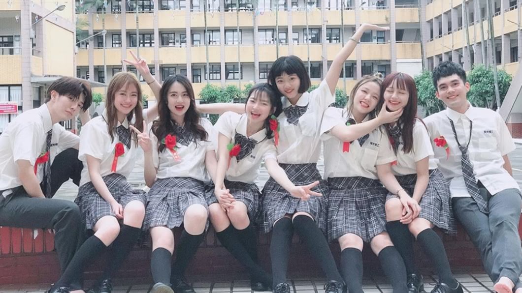 圖/翻攝自中學頭條 臉書