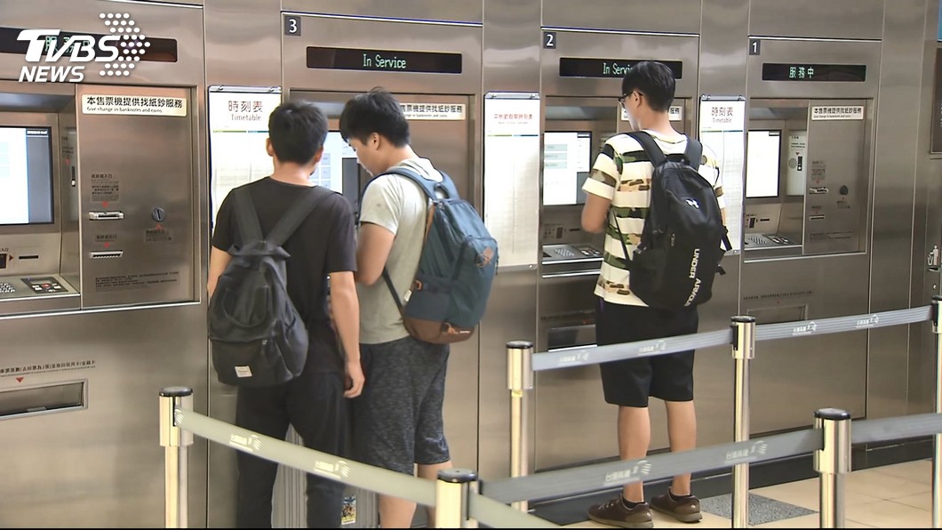 「只掉收據」沒拿票! 女控竟遭後方男侵占