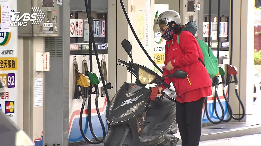 加油且慢!汽油下週估跌0.7元 95無鉛跌破2字頭