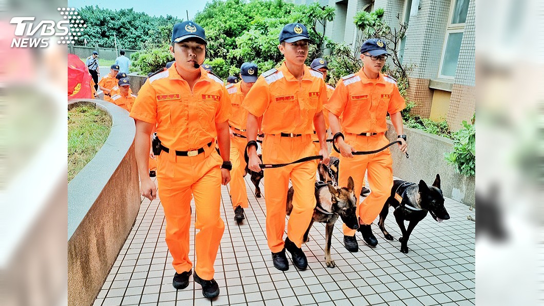 海巡署成立偵搜犬區隊 防範疫情打擊毒品