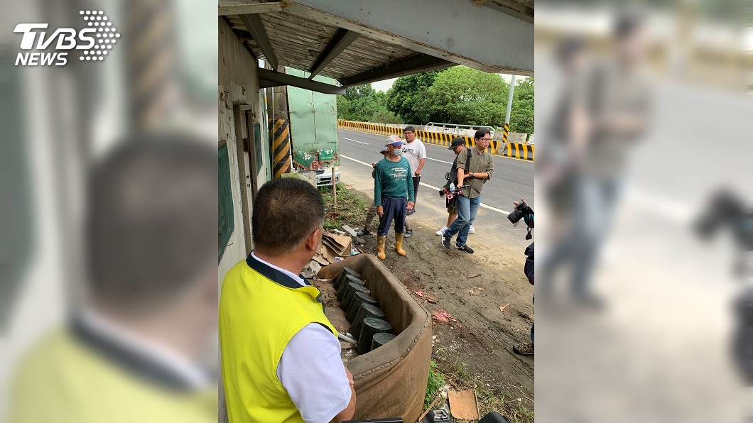 7骨灰罈遭棄置空屋前　高市殯葬處安置公塔