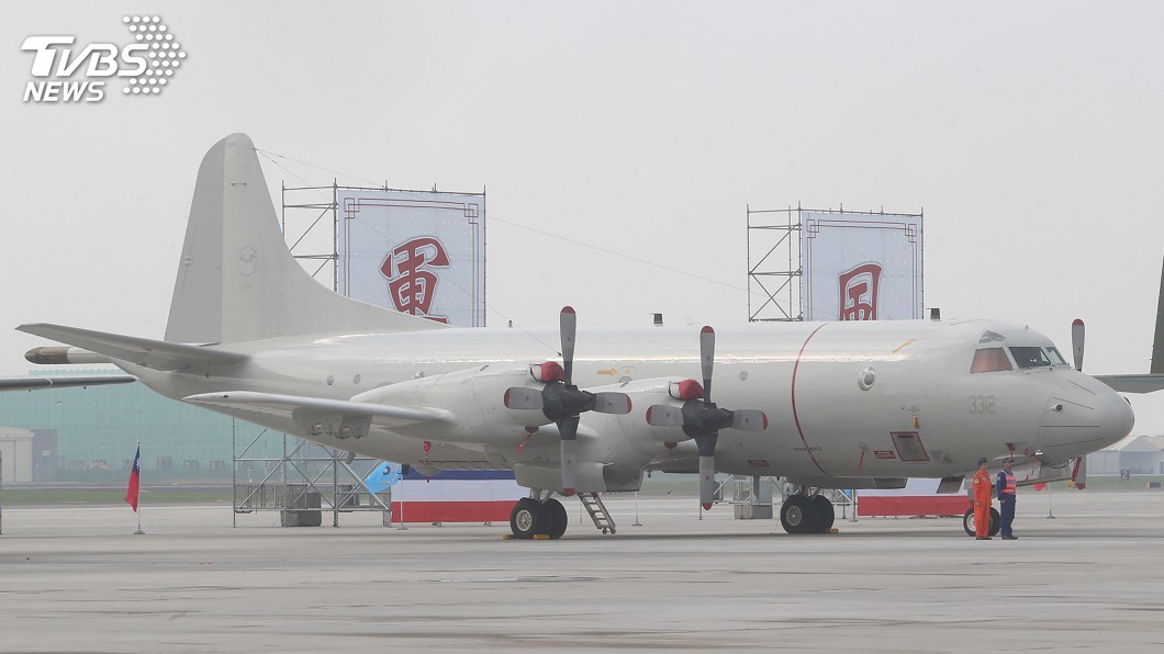 P-3C反潛機飄燒焦味緊急返場　空軍：人機均安