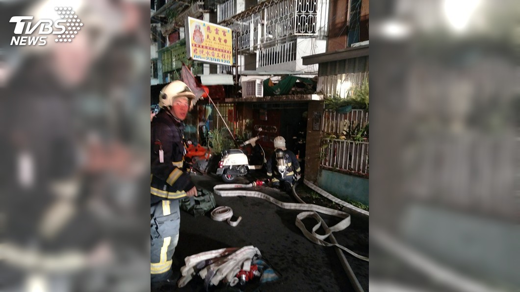 嘉市5樓公寓凌晨火警 男子受困浴室送醫不治