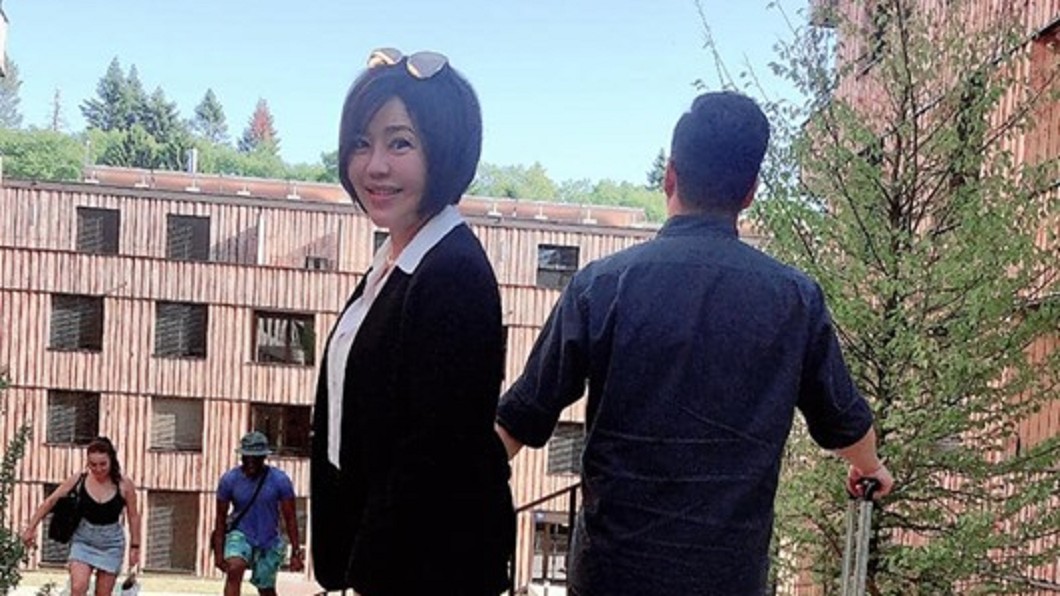 護送兒赴瑞士讀大學!于美人嘆:我只能放手