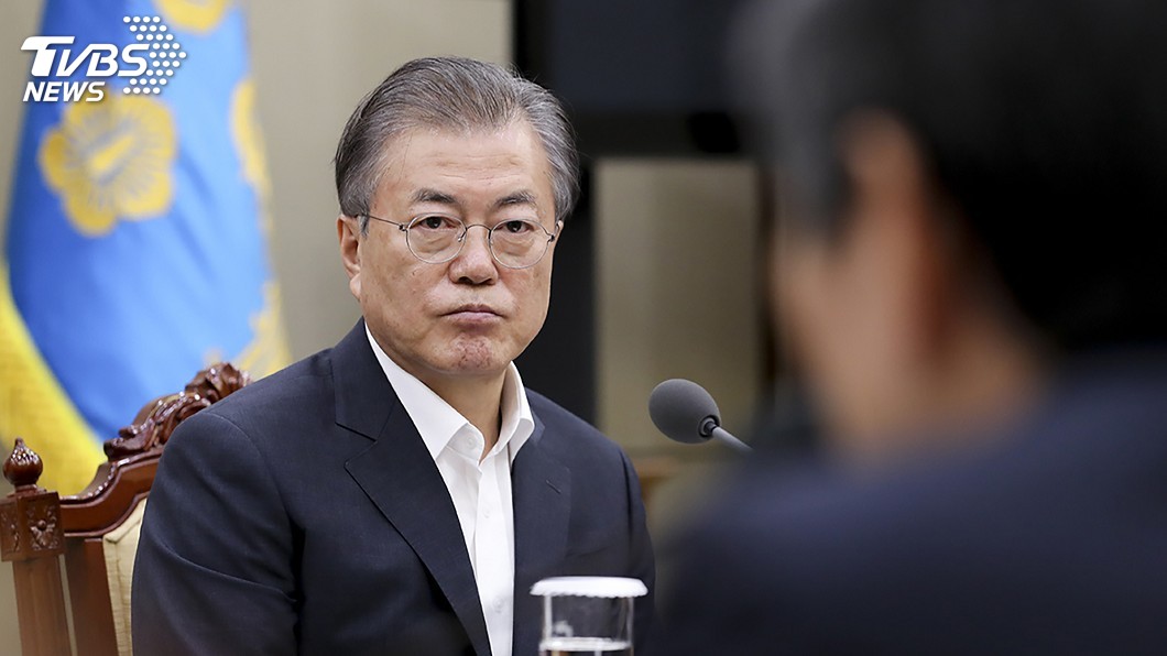 受曹國人事拖累 文在寅施政支持率43.8%任內新低