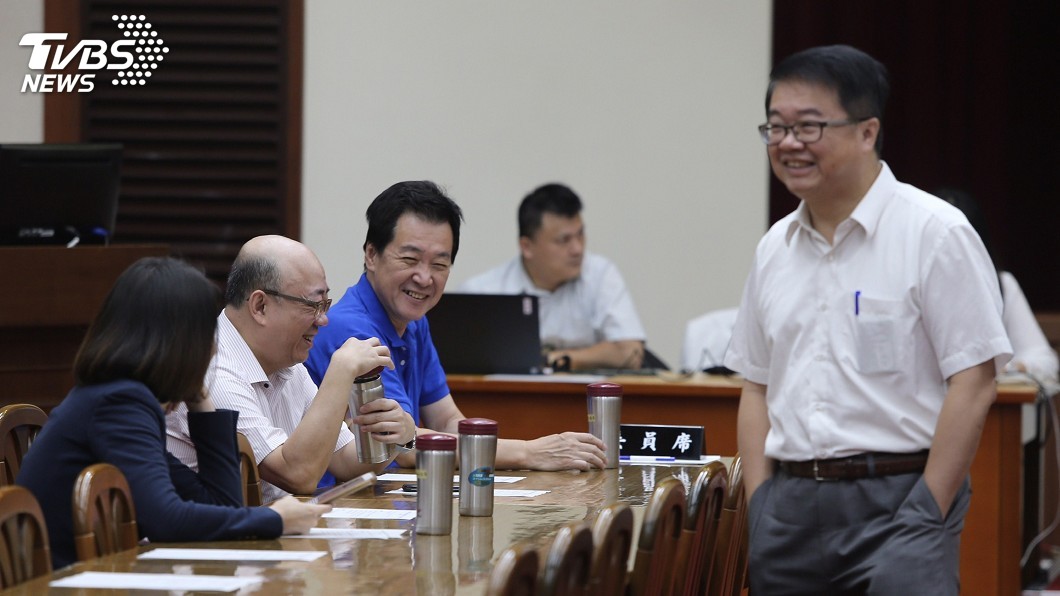 立院委員會召委選舉 綠拿10席、藍橘合作奪6席