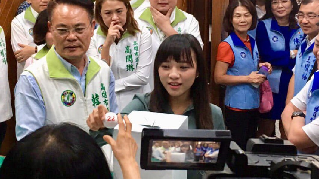 韓粉包圍黃捷怒罵「垃圾」 陳揮文嘆:害了韓國瑜