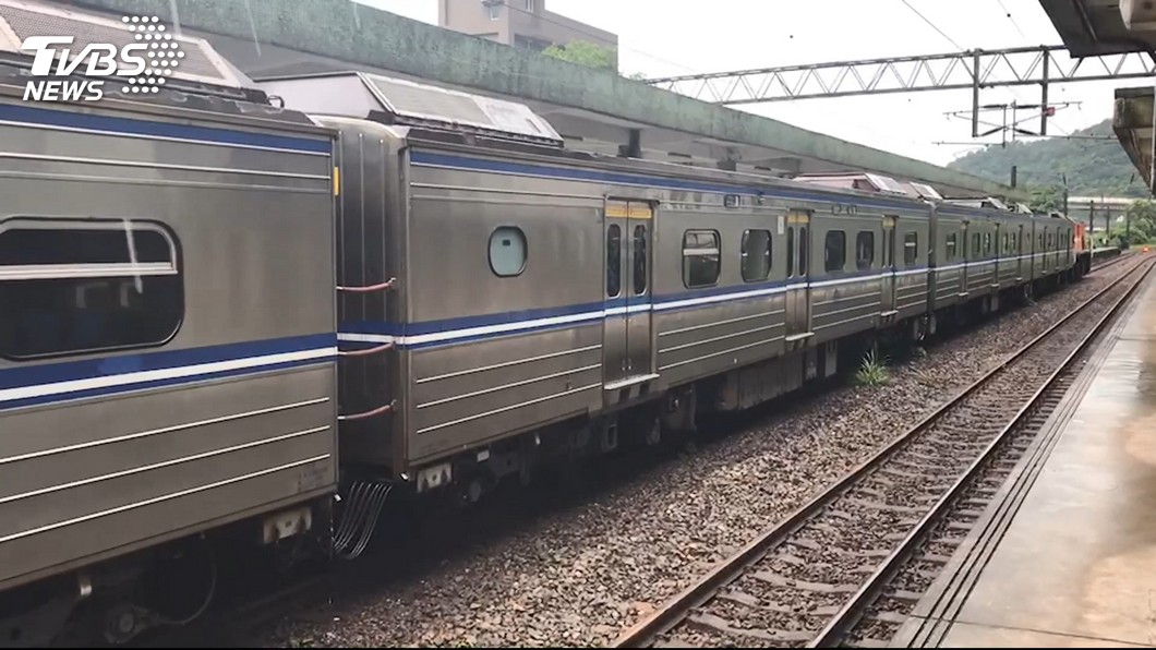 男拒戴口罩還對女車長「襲胸辱罵」 被趕下車開罰